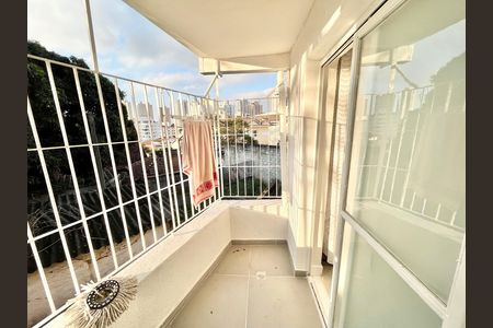 Casa para alugar com 379m², 7 quartos e 3 vagas Casa para alugar com 379m², 7 quartos e 3 vagasVaranda