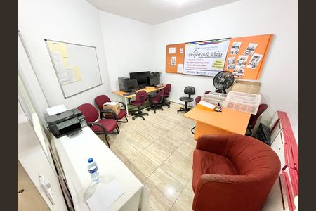 Casa para alugar com 379m², 7 quartos e 3 vagas Casa para alugar com 379m², 7 quartos e 3 vagasQuarto 5