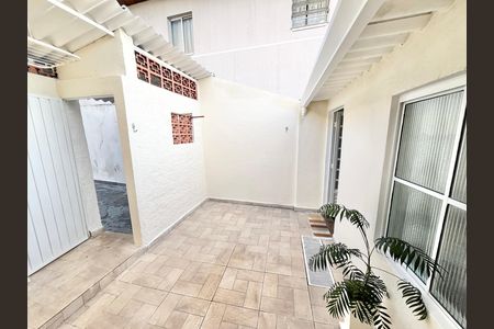 Casa para alugar com 379m², 7 quartos e 3 vagas Casa para alugar com 379m², 7 quartos e 3 vagasQuintal