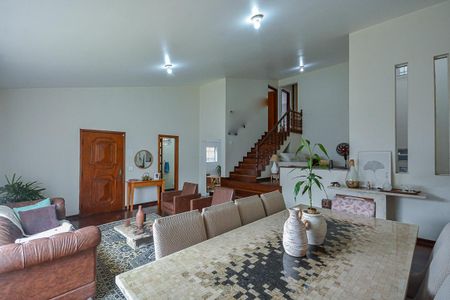 Sala de casa à venda com 4 quartos, 284m² em Interlagos, São Paulo