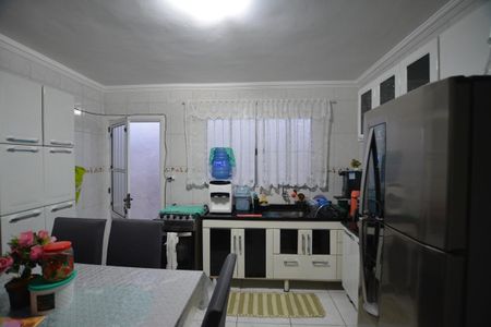 Casa para alugar com 120m², 2 quartos e 2 vagas