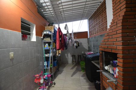 Casa para alugar com 120m², 2 quartos e 2 vagas