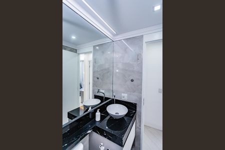 Apartamento à venda com 53m², 2 quartos e 1 vaga Apartamento à venda com 53m², 2 quartos e 1 vagaBanheiro