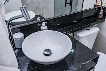 Apartamento à venda com 53m², 2 quartos e 1 vaga Apartamento à venda com 53m², 2 quartos e 1 vagaBanheiro suite