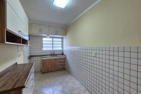 Casa à venda com 184m², 4 quartos e 4 vagas Casa à venda com 184m², 4 quartos e 4 vagasCozinha