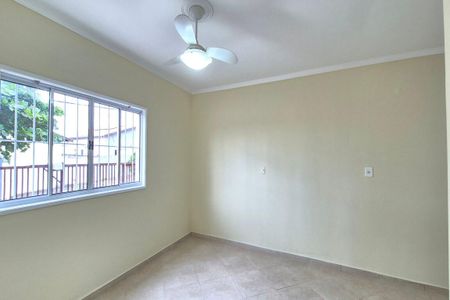 Casa à venda com 184m², 4 quartos e 4 vagas Casa à venda com 184m², 4 quartos e 4 vagasSala