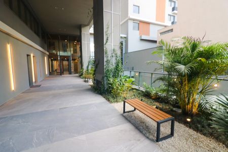 Studio à venda com 23m², 1 quarto e 1 vaga Studio à venda com 23m², 1 quarto e 1 vagaÁrea comum-Jardim