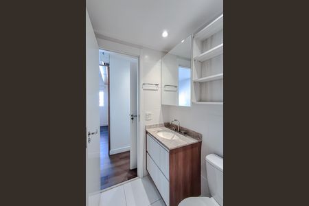 Apartamento para alugar com 70m², 2 quartos e 1 vaga Apartamento para alugar com 70m², 2 quartos e 1 vagaBanheiro da Suíte