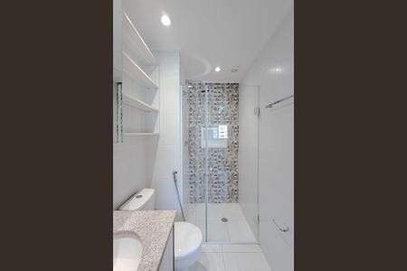 Apartamento para alugar com 70m², 2 quartos e 1 vaga Apartamento para alugar com 70m², 2 quartos e 1 vagaBanheiro da Suíte