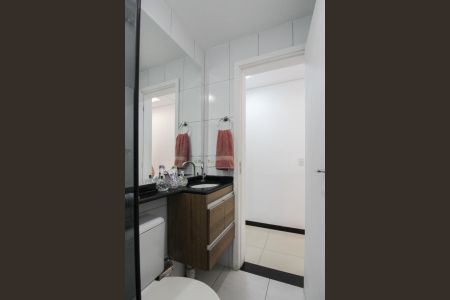 Apartamento à venda com 68m², 3 quartos e 1 vaga Apartamento à venda com 68m², 3 quartos e 1 vagaBanheiro Social