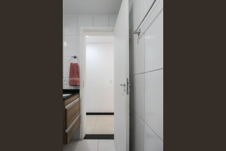 Apartamento à venda com 68m², 3 quartos e 1 vaga Apartamento à venda com 68m², 3 quartos e 1 vagaBanheiro Social