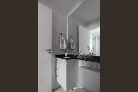 Apartamento à venda com 68m², 3 quartos e 1 vaga Apartamento à venda com 68m², 3 quartos e 1 vagaBanheiro da Suíte