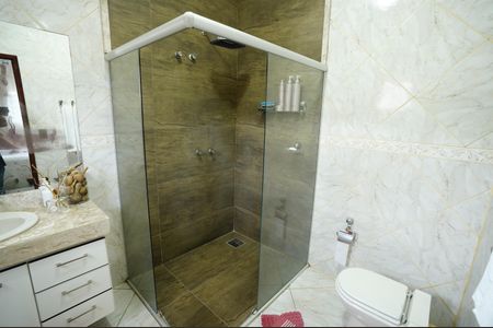 Casa à venda com 218m², 3 quartos e 2 vagas