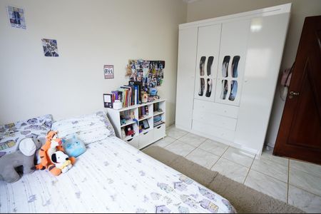 Casa à venda com 218m², 3 quartos e 2 vagas