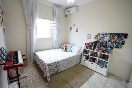 Casa à venda com 218m², 3 quartos e 2 vagas