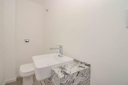 Apartamento à venda com 66m², 2 quartos e 1 vaga Apartamento à venda com 66m², 2 quartos e 1 vagaBanheiro Social