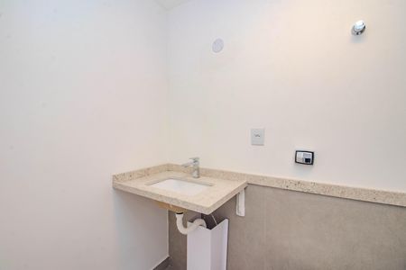 Apartamento à venda com 66m², 2 quartos e 1 vaga Apartamento à venda com 66m², 2 quartos e 1 vagaBanheiro da Suíte