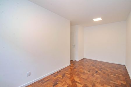 Apartamento à venda com 66m², 2 quartos e 1 vaga Apartamento à venda com 66m², 2 quartos e 1 vagaSuíte