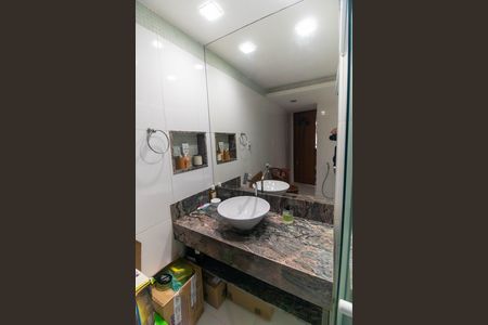 Apartamento à venda com 120m², 3 quartos e 2 vagas Apartamento à venda com 120m², 3 quartos e 2 vagasBanheiro da Suíte