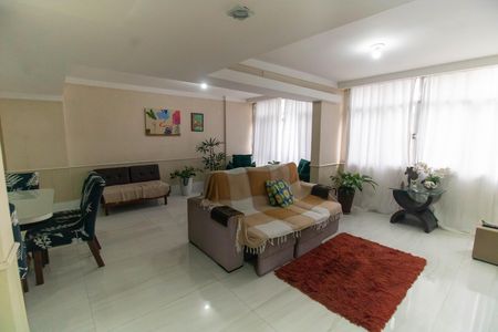 Apartamento à venda com 120m², 3 quartos e 2 vagas Apartamento à venda com 120m², 3 quartos e 2 vagasSala