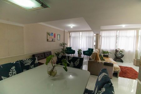 Sala de apartamento à venda com 3 quartos, 120m² em Ingá, Niterói