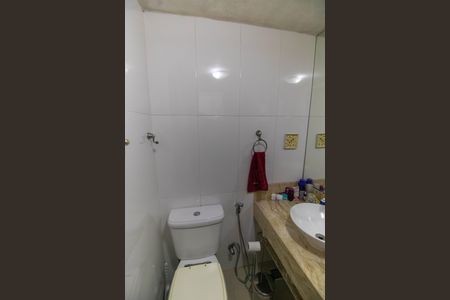 Apartamento à venda com 120m², 3 quartos e 2 vagas Apartamento à venda com 120m², 3 quartos e 2 vagasBanheiro Social