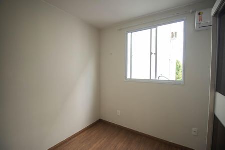Quarto 2 de apartamento para alugar com 2 quartos, 47m² em Lagoinha, São Gonçalo