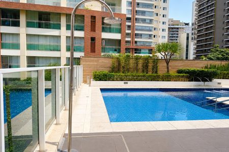 Studio para alugar com 41m², 1 quarto e 1 vaga Studio para alugar com 41m², 1 quarto e 1 vagaPiscina