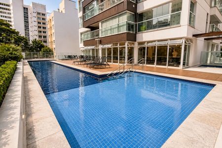 Studio para alugar com 41m², 1 quarto e 1 vaga Studio para alugar com 41m², 1 quarto e 1 vagaPiscina