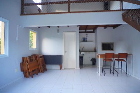 Casa de condomínio à venda com 118m², 3 quartos e 2 vagas Casa de condomínio à venda com 118m², 3 quartos e 2 vagasÁrea comum - Salão de festas