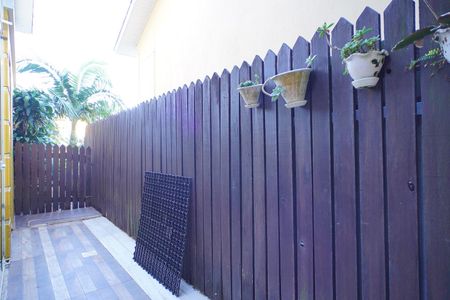 Casa de condomínio à venda com 118m², 3 quartos e 2 vagas Casa de condomínio à venda com 118m², 3 quartos e 2 vagasPátio