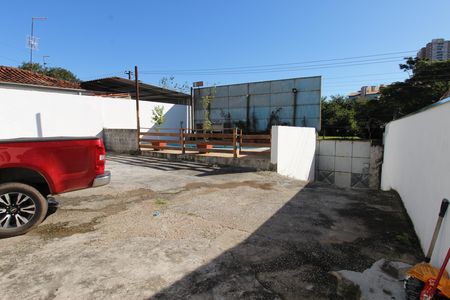 Casa para alugar com 300m², 3 quartos e 8 vagasQuintal