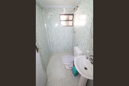 Casa para alugar com 300m², 3 quartos e 8 vagasBanheiro 2