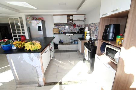 Casa para alugar com 300m², 3 quartos e 8 vagasCozinha