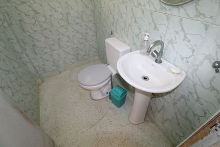 Casa para alugar com 300m², 3 quartos e 8 vagasBanheiro 2