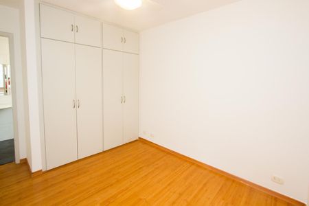Apartamento à venda com 82m², 2 quartos e 1 vaga