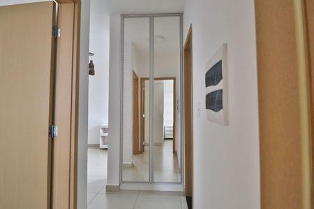 Apartamento para alugar com 52m², 2 quartos e 1 vagaCorredor - Armário