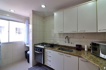 Apartamento à venda com 62m², 2 quartos e 1 vagaCozinha e Área de Serviço