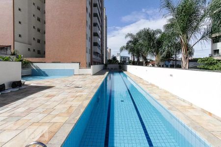 Apartamento para alugar com 112m², 3 quartos e 2 vagas Apartamento para alugar com 112m², 3 quartos e 2 vagasÁrea comum - Piscina