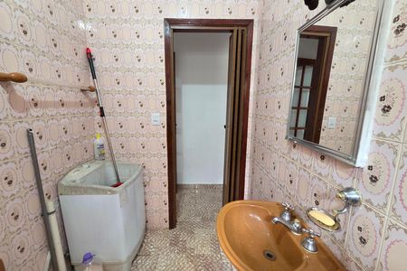 Casa para alugar com 135m², 2 quartos e 2 vagas Casa para alugar com 135m², 2 quartos e 2 vagasBanheiro