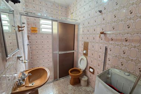 Casa para alugar com 135m², 2 quartos e 2 vagas Casa para alugar com 135m², 2 quartos e 2 vagasBanheiro
