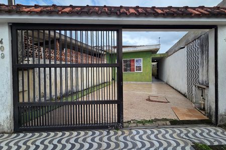 Casa para alugar com 135m², 2 quartos e 2 vagas Casa para alugar com 135m², 2 quartos e 2 vagasFachada