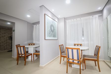 Apartamento à venda com 73m², 3 quartos e 1 vaga Apartamento à venda com 73m², 3 quartos e 1 vagaÁrea comum - Salão de festas
