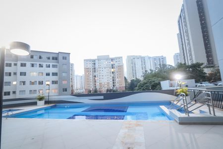 Apartamento à venda com 73m², 3 quartos e 1 vaga Apartamento à venda com 73m², 3 quartos e 1 vagaÁrea comum - Piscina