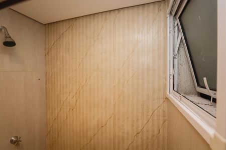 Apartamento à venda com 73m², 3 quartos e 1 vaga Apartamento à venda com 73m², 3 quartos e 1 vagaBanheiro da Suite