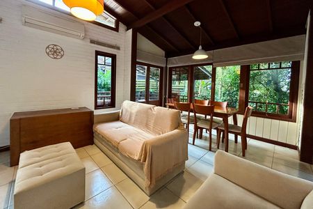 Sala de casa de condomínio para alugar com 3 quartos, 1m² em Lagoa da Conceição, Florianópolis
