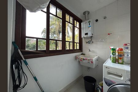 Casa de condomínio para alugar com 1m², 3 quartos e 1 vaga Casa de condomínio para alugar com 1m², 3 quartos e 1 vagaÁrea de Serviço