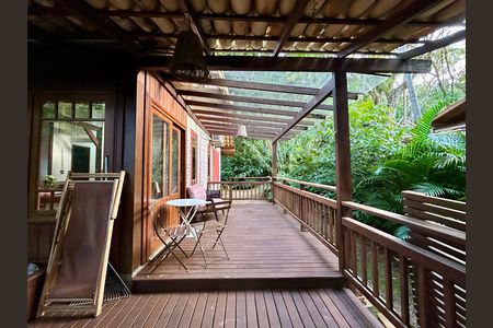 Casa de condomínio para alugar com 1m², 3 quartos e 1 vaga Casa de condomínio para alugar com 1m², 3 quartos e 1 vagaVaranda da Sala