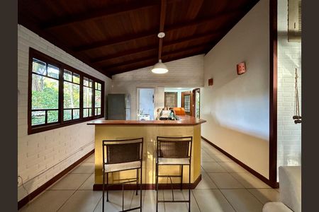Casa de condomínio para alugar com 1m², 3 quartos e 1 vaga Casa de condomínio para alugar com 1m², 3 quartos e 1 vagaCozinha