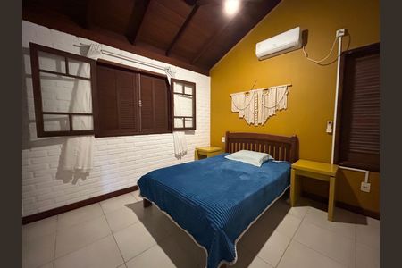 Casa de condomínio para alugar com 1m², 3 quartos e 1 vaga Casa de condomínio para alugar com 1m², 3 quartos e 1 vagaQuarto 1